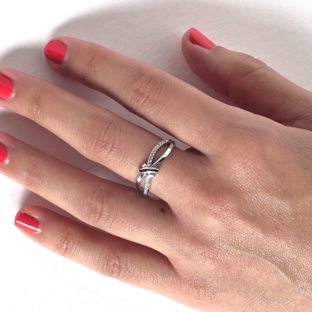 Anillo Entrelazado — BRAVA