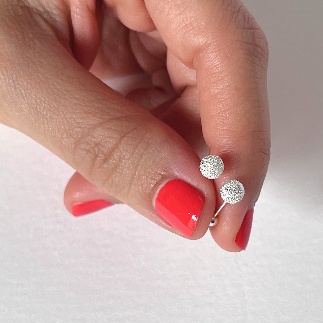 Arete Esfera Texturizada — BRAVA