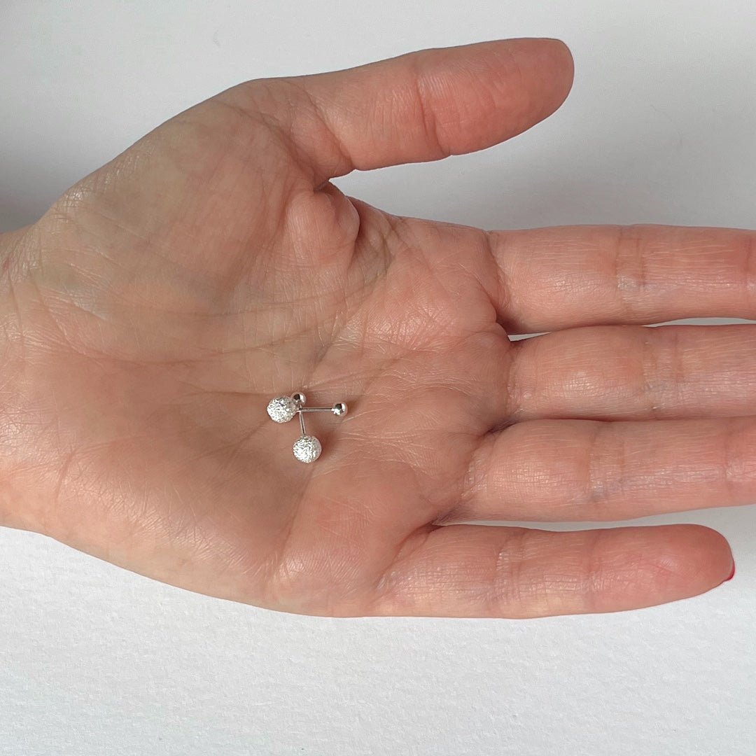 Arete Esfera Texturizada — BRAVA