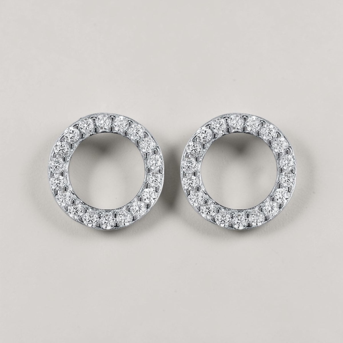 Arete Aro Pavé — BRAVA