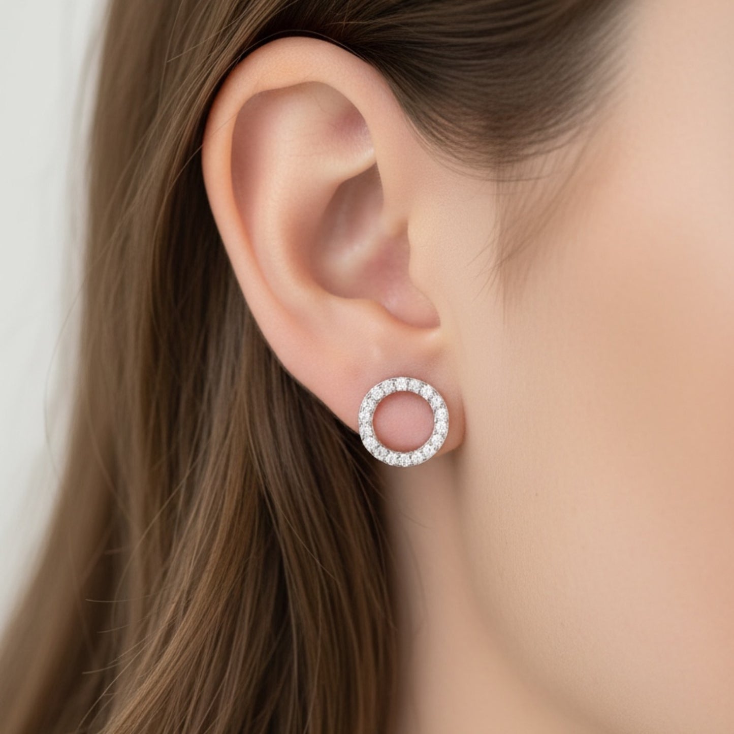 Arete Aro Pavé — BRAVA