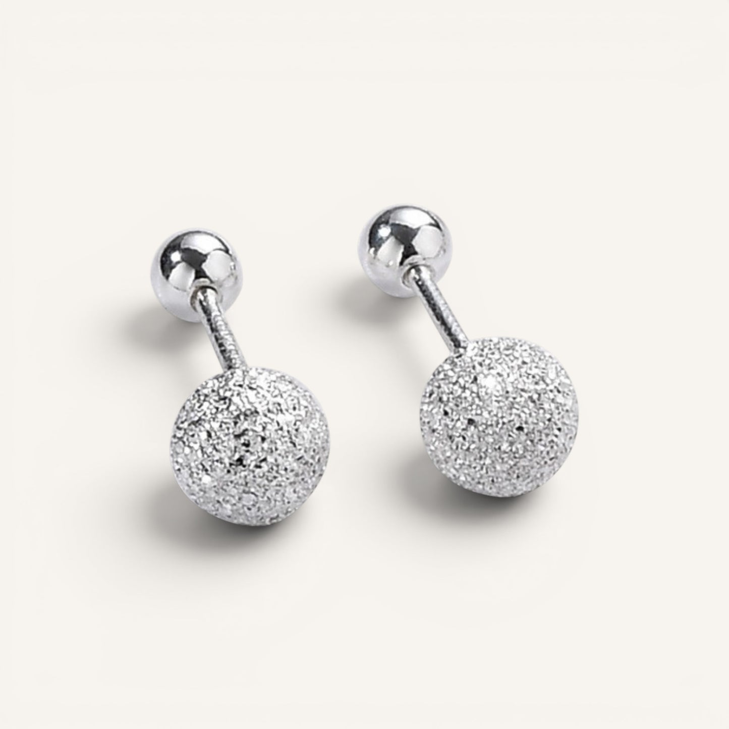 Arete Esfera Texturizada — BRAVA